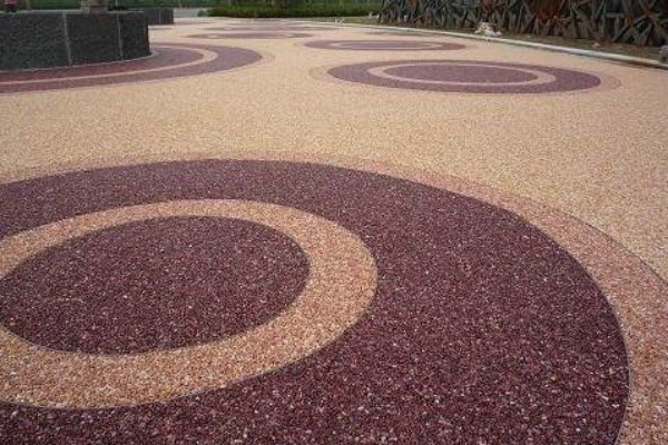 陶瓷彩砂顆粒材料做路面地坪實用嗎？